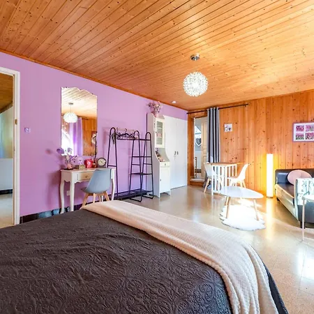 D'hote Bleue Bed & Breakfast 3*